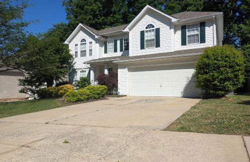 Cedar's Corner in Concord Spacious & Clean - Foto 1