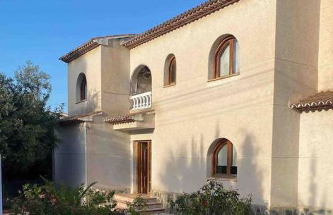 Agradable Villa con piscina y vistas al mar - Photo 13