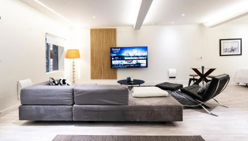 Modern Loft with Park Like Setting View - Foto 2