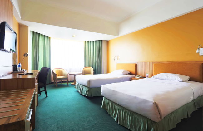 Horison Ultima Bandung - Photo 1