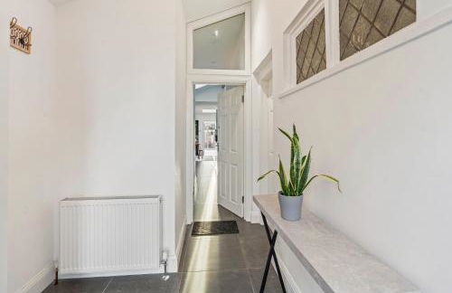 Cosy hideaway with private patio - Foto 26