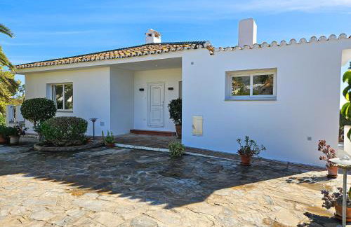 Villa with private pool & outdoor kitchen - Photo 67