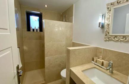 Casa Holandaluzas Marbella near Beach, with salt water Pool and private parking - Photo 16
