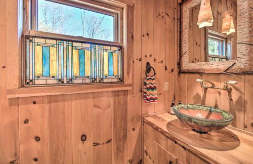 Cabin with Decks and Fire Pit Near Lost River! - Foto 9