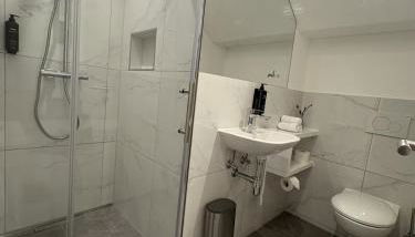 Große City Wohnung Rosenheim 4 Zimmer, 7 Betten - Foto 3