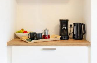 Charaktervolle 122qm Altbau-Ferienwohnung mit Stuck, viel Platz für Familien & Gruppen bis zu 8 Personen, Parkplatz inklusive - Photo 27