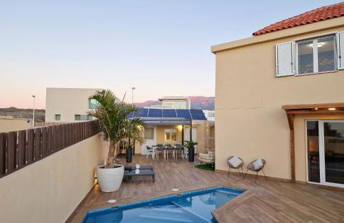 La Casa de Playa - piscina y jacuzzi a 50m del mar - Foto 9