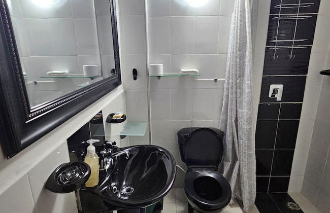 44 PROMO $ 11 Bedrooms with bathrooms Aprtmnt + 2 Jacuzzis and a rooftop pool. @Poblado - Photo $