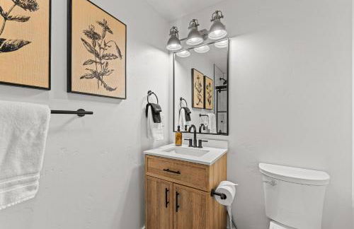 The Loft 10 - Steps from the Lake & Dining- Newly renovated in the heart of McCall - Foto 16