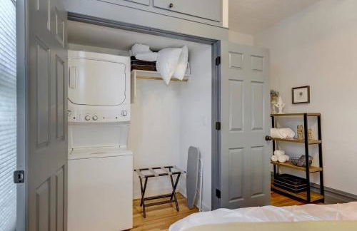 Cozy North End Farmhouse Easy walk to Downtown - Photo 17