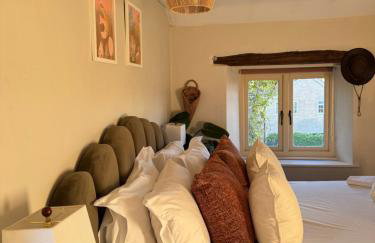 Boho Chic Cottage & Wild Garden nr Soho Farmhouse - Photo 3