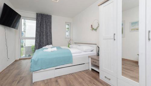 Nowa Flotylla 2-Bedroom Apartment with River and Port View by Noclegi Renters - Foto 2