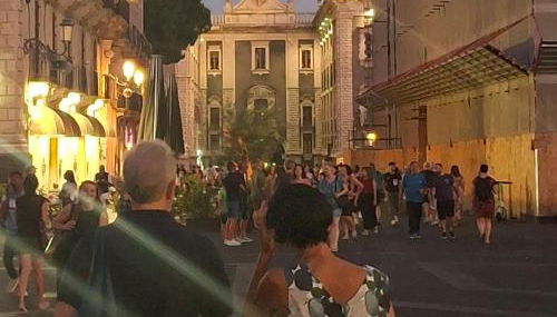 holiday house beautiful flower - Foto 3