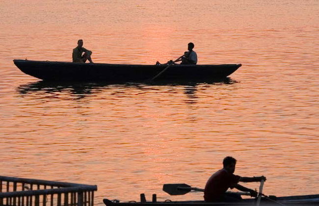 Ganga Aarti & Sunrise Boat Trip - Photo 1