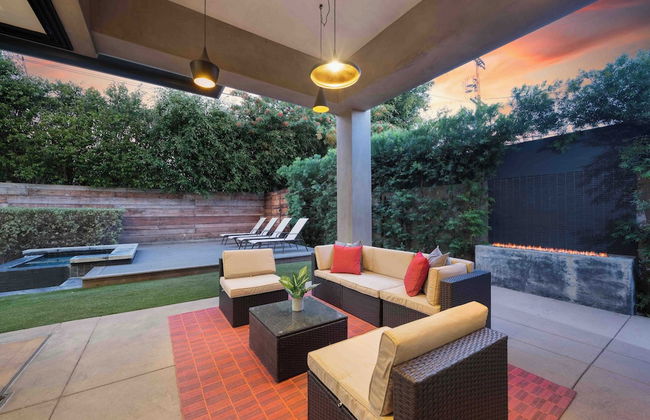 LA Villa by Avantstay Walk to The Grove LA - Photo 46