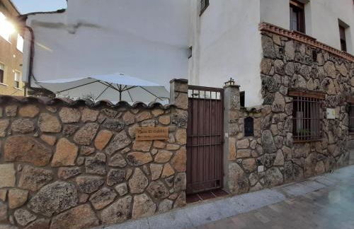 Casa con patio y chimenea en Piedralaves - Photo 9