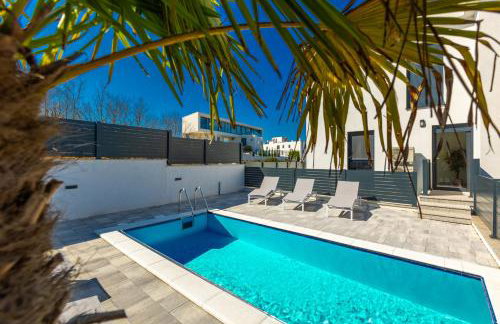 Aura Malinska - private pool - Foto 1