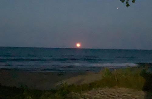 Beachside Condo Downtown with Lake Michigan Views - Foto 67