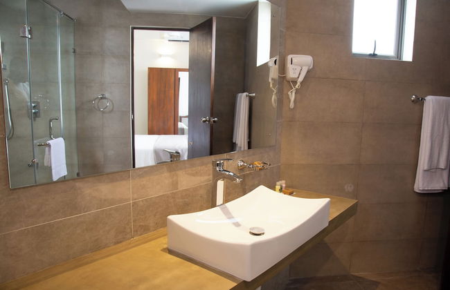 Marine Suites - Photo 69