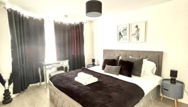 Cosy Modern Flat with garden - Photo 2