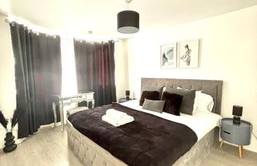 Cosy Modern Flat with garden - Photo 2