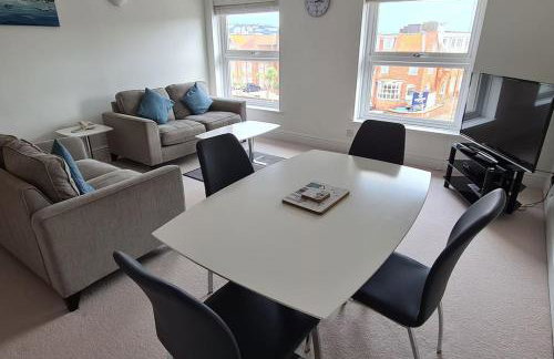 Beautiful 2-bed Apartment on Torquay seafront - Foto 1