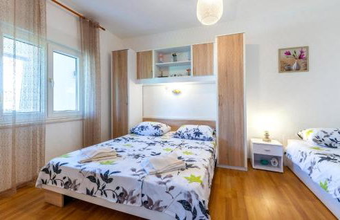 Three-Bedroom Holiday Home In Neoric - Photo 31