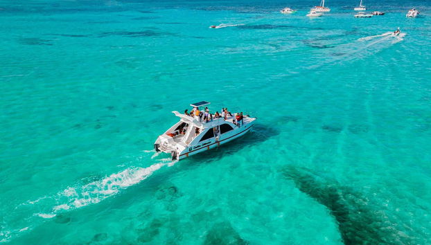 Punta Cana Party Boat - Photo 3