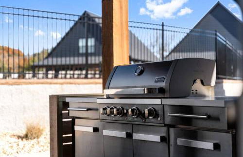 The Luxx - ALL NEW / 4 BD / Poolside / Hot Tub / Lake View - Foto 44