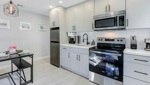 Renovated professional design, grill lake view! - Foto 2