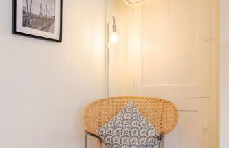 Bright Carnaby Soho 1BR Apartment with AC - Photo 6
