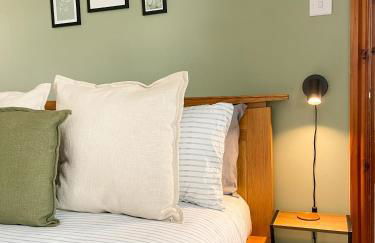 Borders Retreat, Cosy 1 Bed Flat - 3miles from M6 Jct45 - near A75, Gretna & Carlisle - Photo 13