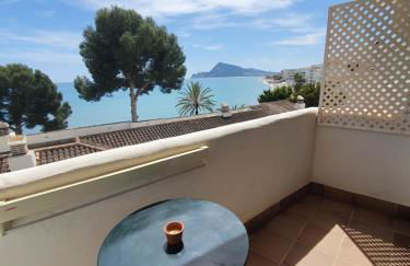 SOLETE - Apartamento con vistas, acceso directo al mar, piscina y parking by Redi - Photo 13