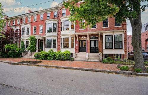 Local Landmark - Gorgeous Historic Home - Foto 1