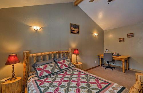 Hungry Horse Cabin Deck, Fire Pit, Near Glacier! - Foto 11