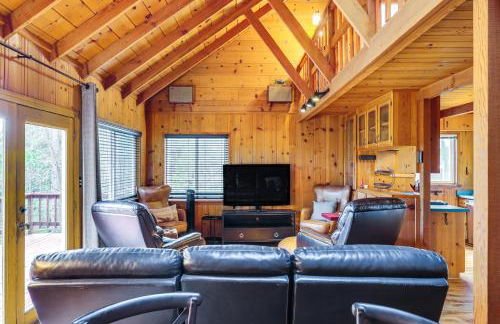 Cozy Mi-Wuk Village Cabin 18 Mi to Dodge Ridge! - Photo 3