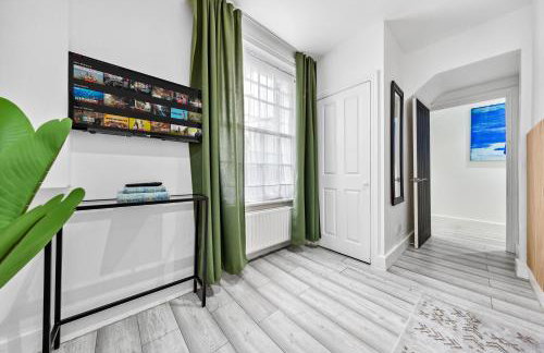 2BR Sleep 6 West London Home Washer Park Wifi Wifi And Parking - Foto 19