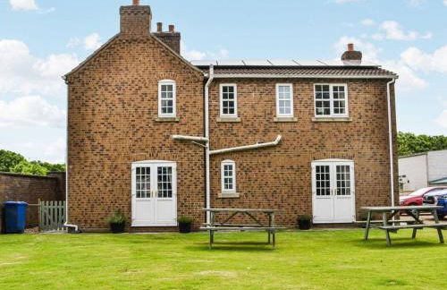 Eastfield Cottage Free Parking And Ev Charger - Photo 3