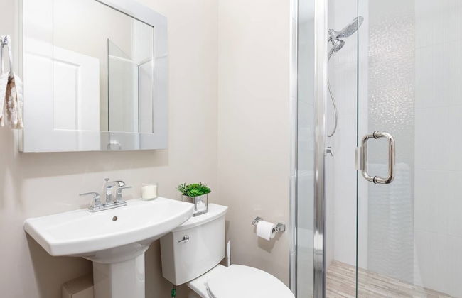 Private and Cozy 2bdr 2BA Home in Kitsilano - Photo 20