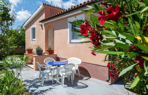 Cozy Home In Kavran With Wifi - Foto 8