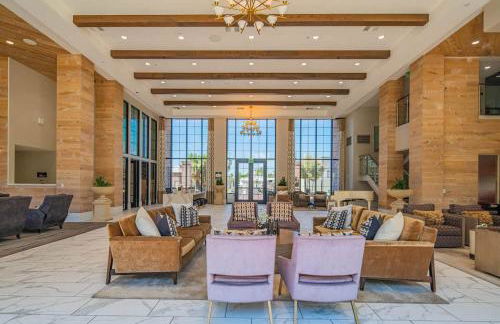 Spacious 2BR Uptown Biltmore Gym Pool Parking WD - Foto 17