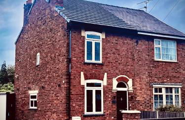 Cheshire Home Stays - Photo 32