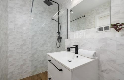 Apartment in Krakow with parking and balcony by Noclegi Renters - Foto 4