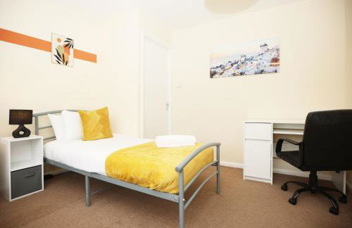 Redland Park By N And N Stays Ltd, Perfect for Contractors & Workers, Close to local amenities and work sites in Bath, Free Parking - Photo 14