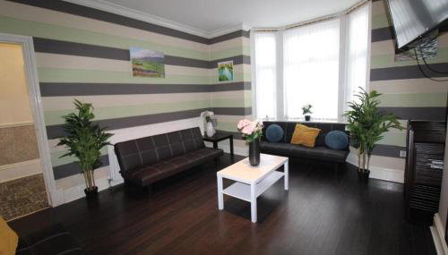 Ridge House - Photo 4