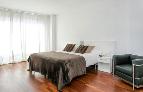 Glasir Homes Barcelona - Photo 10