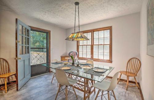 Quiet Home with Fire Pit - 1 Mi to Downtown Acworth! - Foto 6