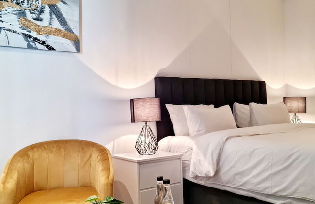 9 Palms by Smart City Stays - Photo 3