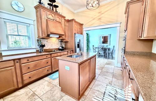 Hyde Park Lux Dual Townhouse Retreat w Gym & Sauna Sleeps 16 Walkable - Foto 8