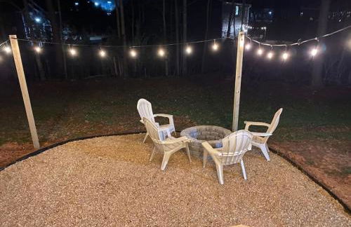 Three Bedroom Outdoorsy Escape in Huntersville - Foto 20